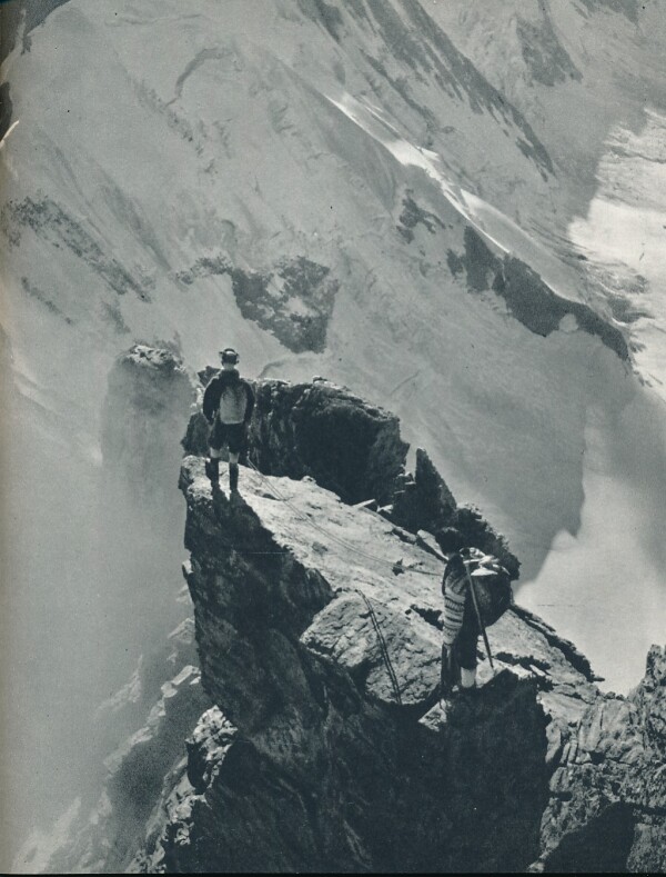 Gaston Rébuffat, Pierre Tairraz: MEDZI ZEMOU A NEBOM