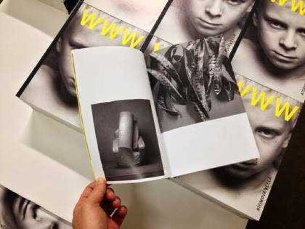 WWW: ATOMOVÁ VČELA