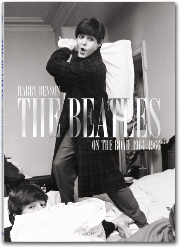 Harry Benson: THE BEATLES ON THE ROAD 1964 - 1966
